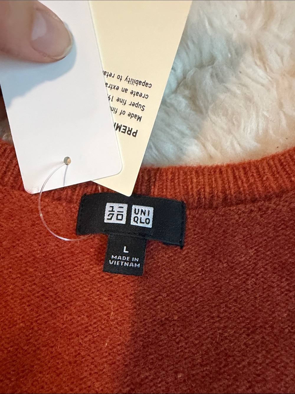NWT - Uniqlo Men V-Neck Lambswool Sweater - Brick OrangeRed - Picture 6 of 6